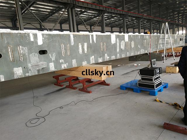 振動時(shi)效設備(bei)消除(chu)高(gao)鐵軌道梁(liang)的(de)應(ying)力(li)