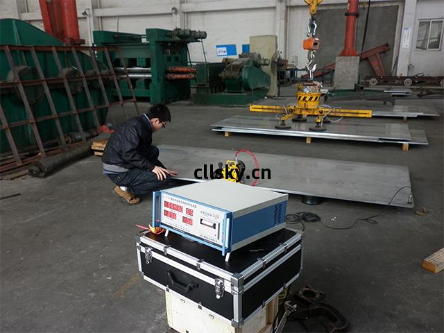 振動時效減(jian)少(shao)鋁(lv)板變形(xing)上應(ying)用(yong)